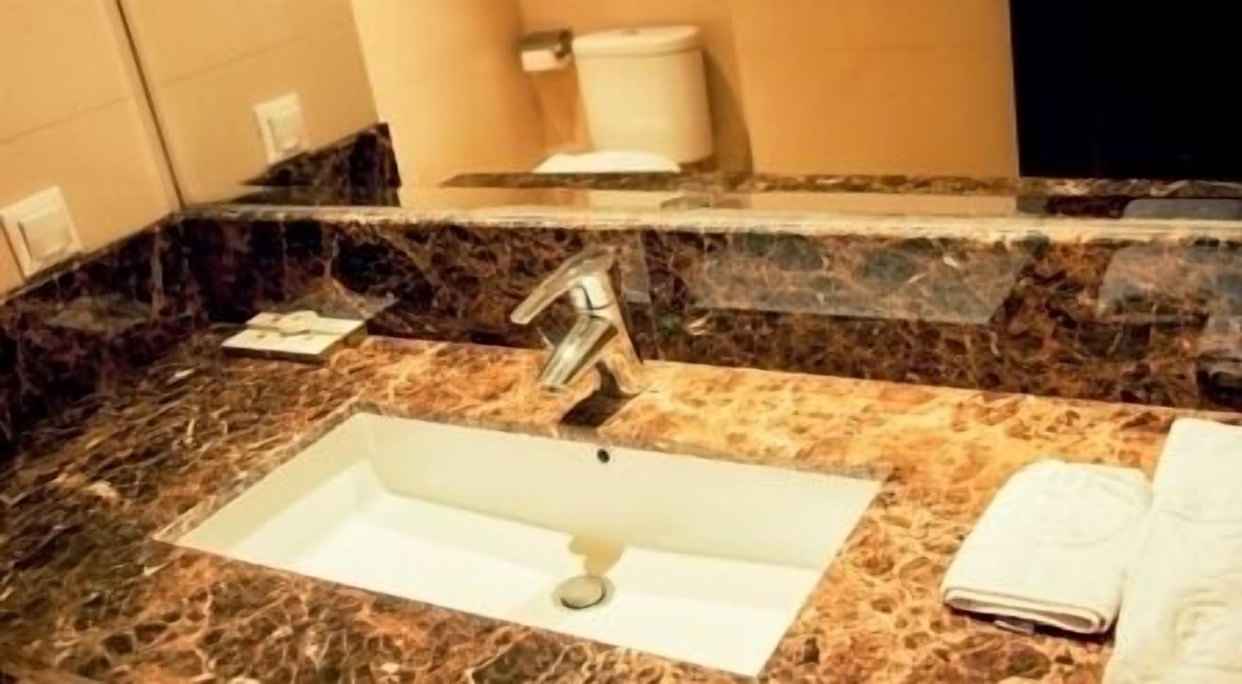 Grand Sakura Hotel Medan Dış mekan fotoğraf