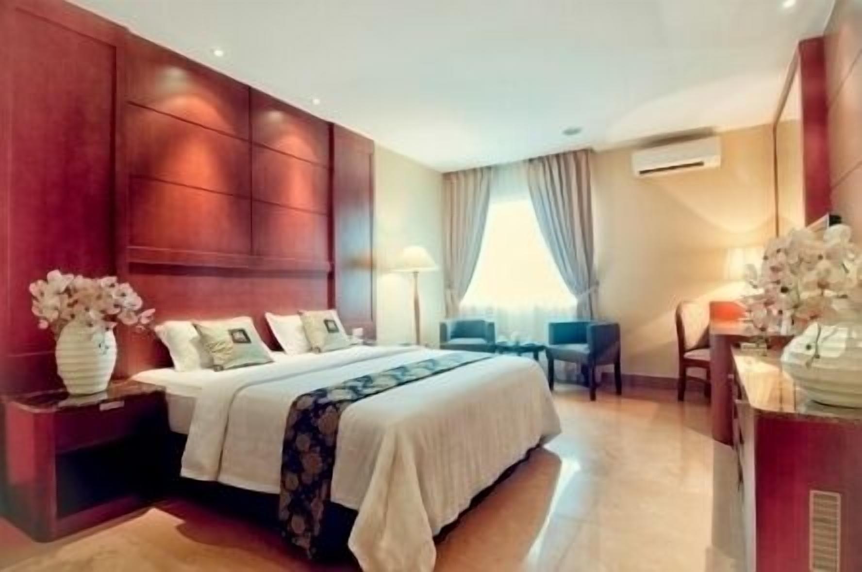 Grand Sakura Hotel Medan Dış mekan fotoğraf