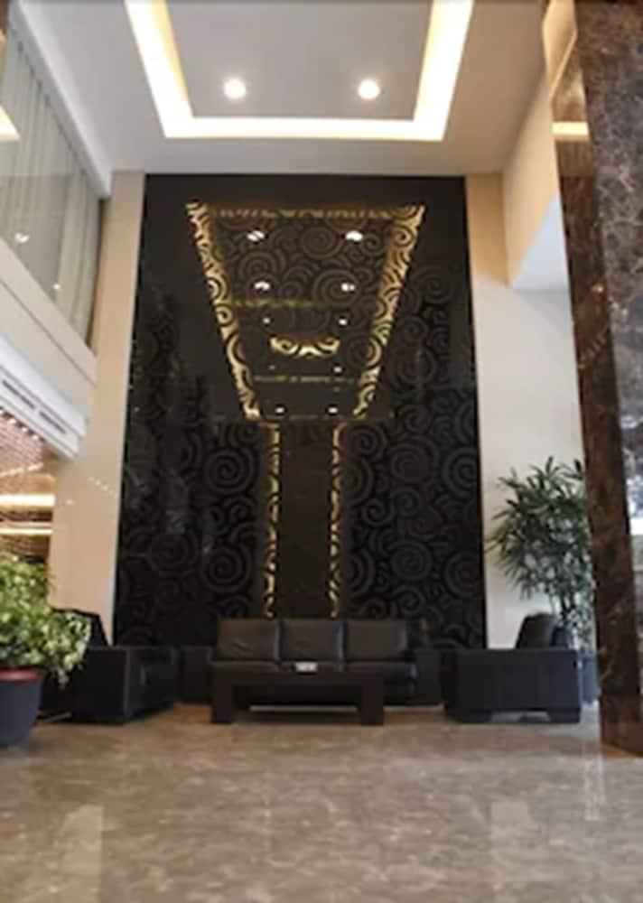 Grand Sakura Hotel Medan Dış mekan fotoğraf