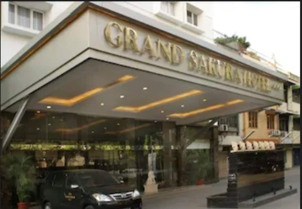Grand Sakura Hotel Medan Dış mekan fotoğraf