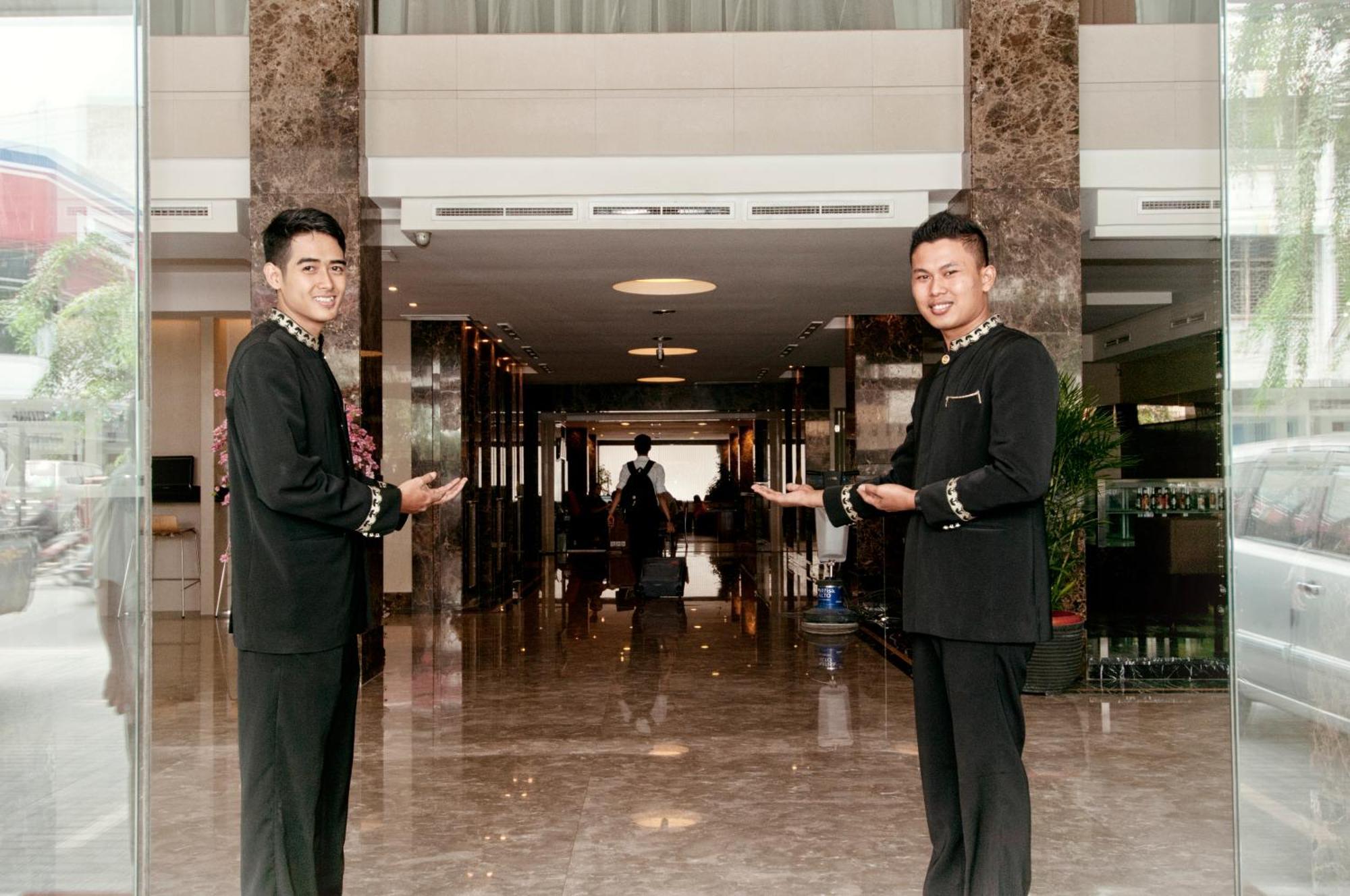 Grand Sakura Hotel Medan Dış mekan fotoğraf