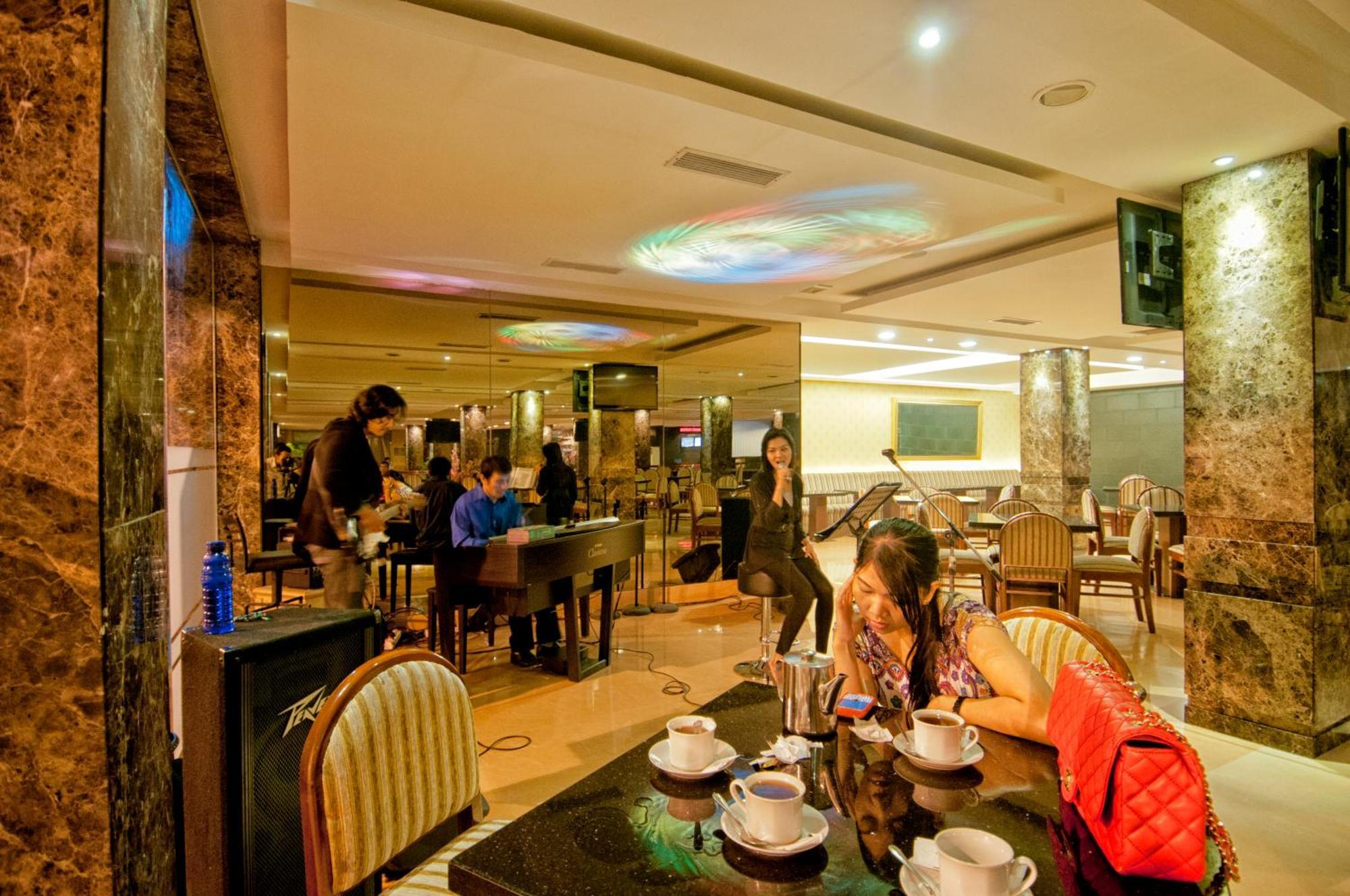 Grand Sakura Hotel Medan Dış mekan fotoğraf